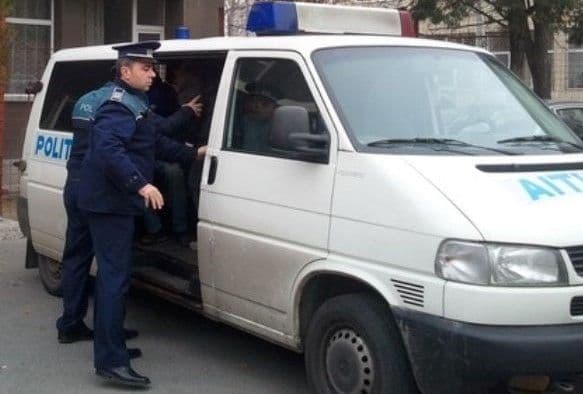 Dosar penal pentru furt de cutiile metalice montate pe stâlpii de iluminat public