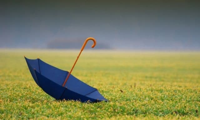 Prognoza meteo pe trei zile. Nu vă lăsaţi umbrela acasă! Va ploua în aproape toată ţara