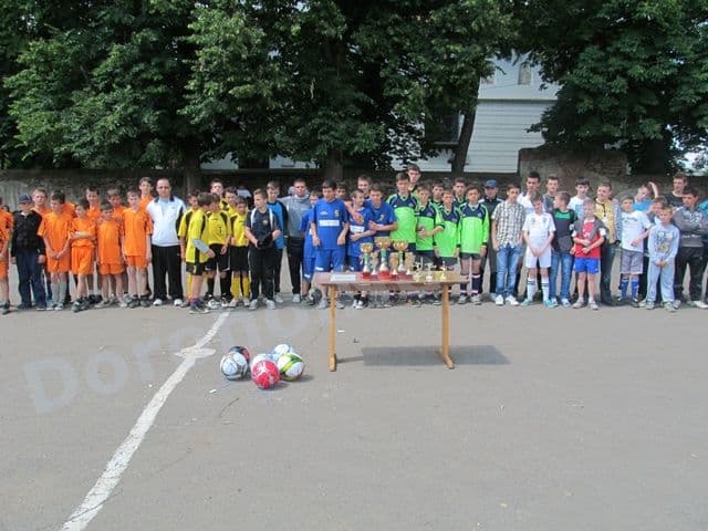 Liceul Teoretic „Anastasie Bașotă” din Pomîrla a găzduit a II-a ediție a Concursului Județean „ÎMPREUNĂ PRIN SPORT” - FOTO