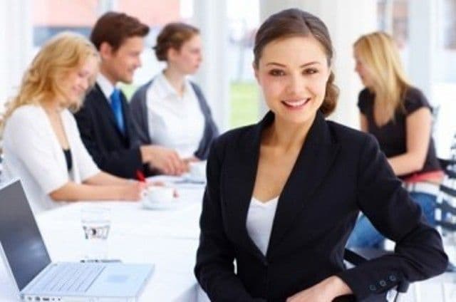 Femeile cu iniţiativă vor putea primi 10.000 de euro de la stat pentru a începe o afacere