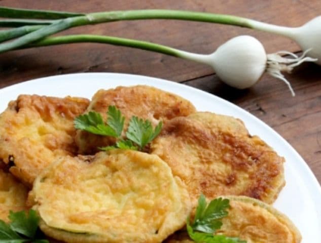 Dovlecei pane cu usturoi