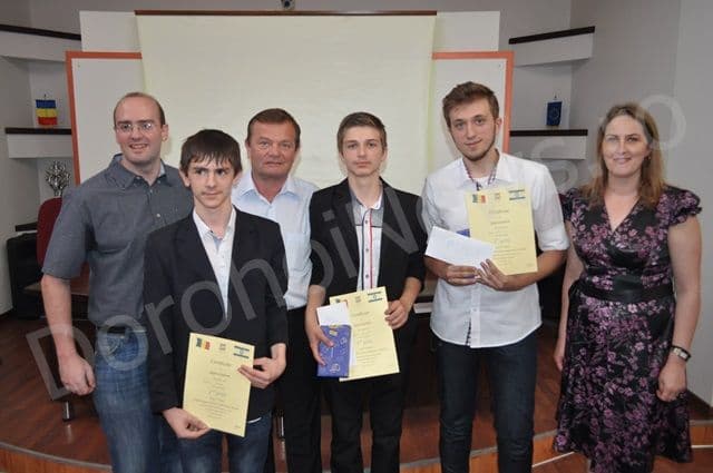 Elevi dorohoieni premiați în cadrul concursului IT „The Dines Memorial Computer Science Competition in Dorohoi” - FOTO