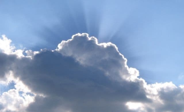 Vremea devine instabilă, iar temperaturile scad uşor. Vezi prognoza meteo pe trei zile