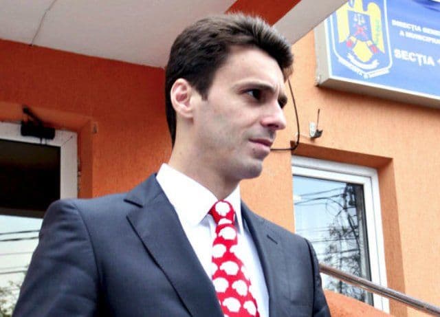 Mircea Badea a călcat cu mașina un polițist!