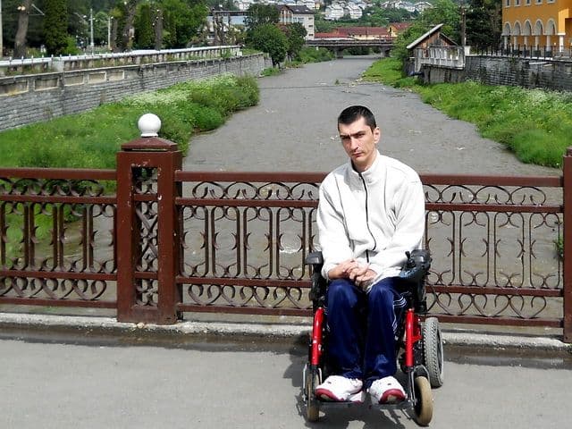 Dorohoianul Marius Giradă, revine în atenţie cu o petiţie pentru extinderea asistenţei medicale