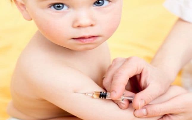 Medicii români recomandă vaccinarea pneumococică pentru copiii cu vârste până la 2 ani