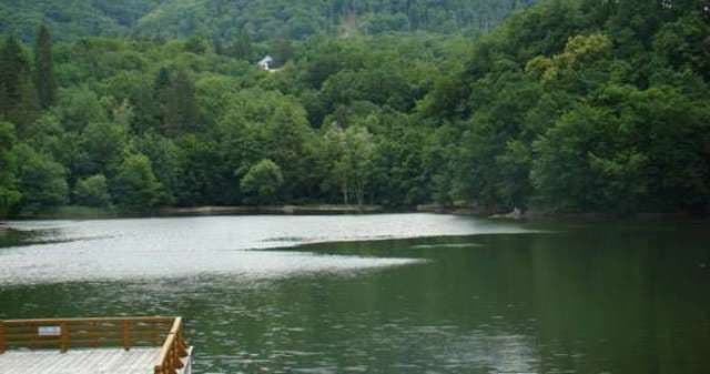 Lacul din România care deţine trei recorduri mondiale