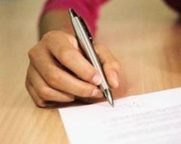 Cadrul didactic eliminat din examenul de definitivat cere să i se evalueze lucrarea