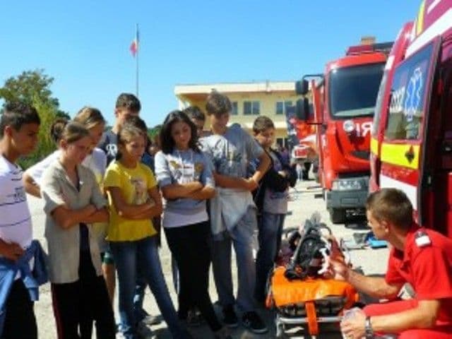 „Școala de Vară” la ISU Dorohoi. Elevii vor învăța cum să facă față situațiilor de urgență