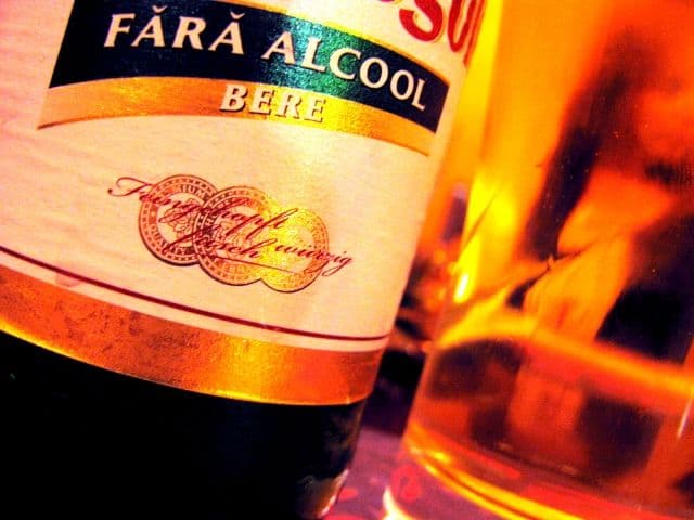 Dacă bei bere fără alcool riști să rămâi fără permis