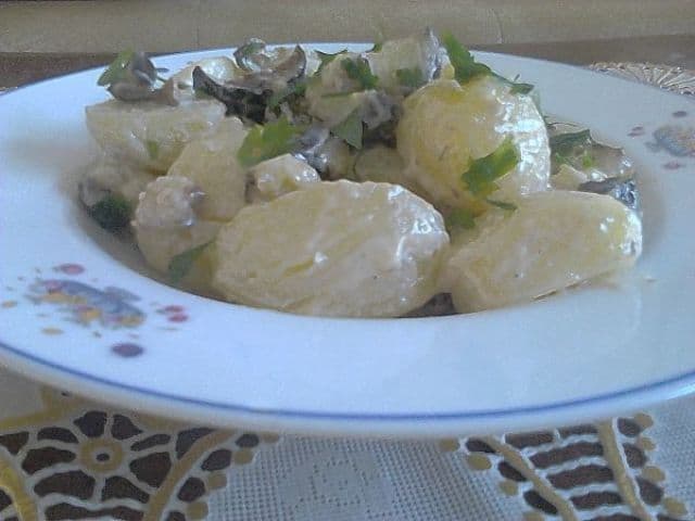 Salată de cartofi cu vinete
