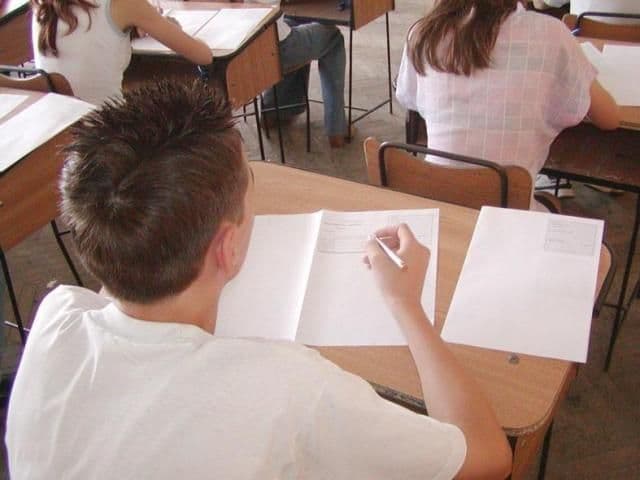 ISJ Botoșani: Peste 1300 de candidați s-au înscris la sesiunea de toamnă BAC 2013