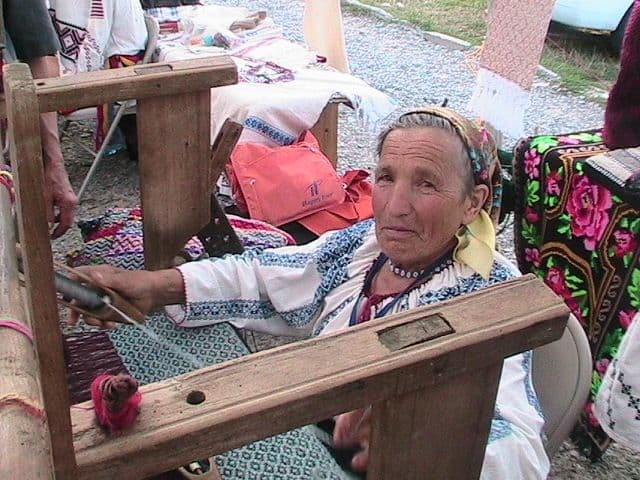 Meşter popular Racu Aurelia – o enciclopedie vie a tradiţiilor ibăneştene - FOTO