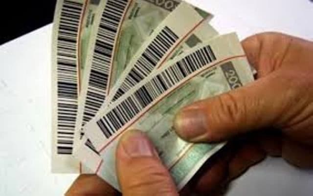 Acordarea tichetelor de masă se amână până în 2015, în urma unor reglementări bugetare