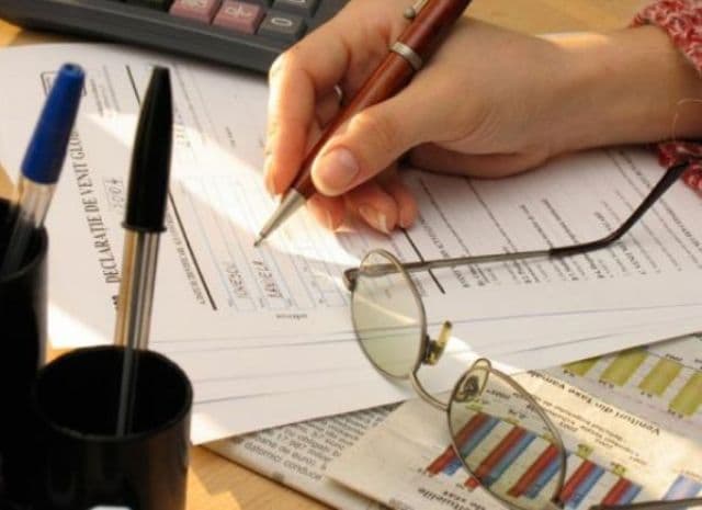 Cine va fi obligat să-şi declare averea începând din 2014. Explicaţia Guvernului