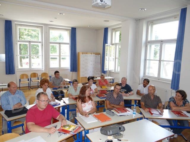 Curs de formare la nivel european pentru profesorii din aria curriculară „Matematică şi ştiinţe”