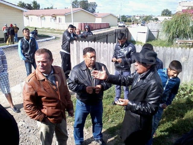 Acțiune comună a Grupului Local de Sprijin desfășurată în cartierul Drochia din Dorohoi - FOTO
