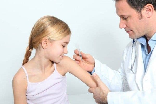 În baza unui Ordin al Ministerului Sănătăţii, copiii care nu au vaccinurile la zi nu vor fi primiţi la grădiniţă sau la şcoală