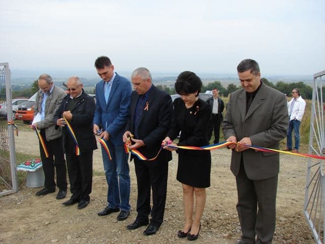 6 kilometri de reţea de apă inauguraţi la Vârfu Câmpului