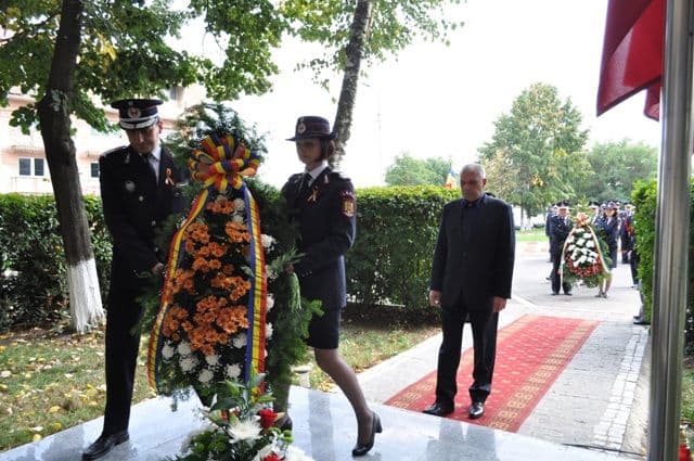 ISU Botoșani: Pompierii botoşăneni şi-au comemorat eroii