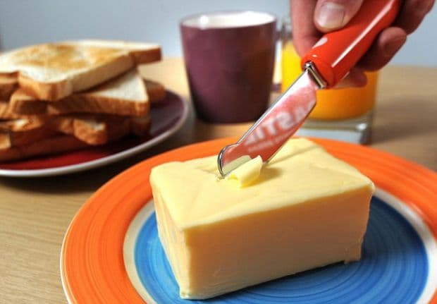 Ce e mai puţin dăunător pentru sănătate, margarina sau untul?