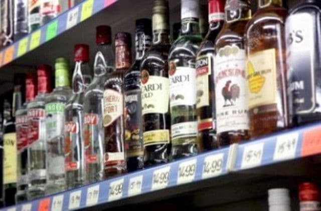 Băuturile alcoolice tari se vor scumpi cu până la 28 la sută. Preţurile se vor majora până la Sărbătorile de Iarnă