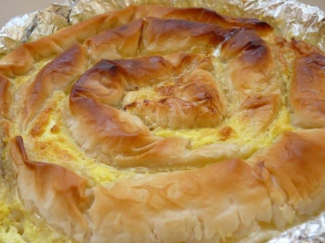 Plăcintă cu brânză sărată