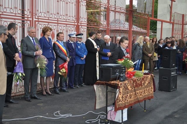 Andrei Dolineaschi alături de elevii dorohoieni în prima zi a anului școlar. Vezi mesajul transmis de acesta!