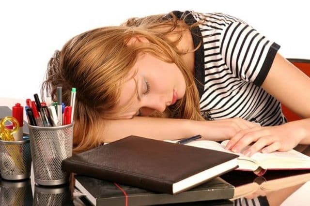 Vă simţiţi obosiţi mai tot timpul? Iată care ar putea fi cauzele