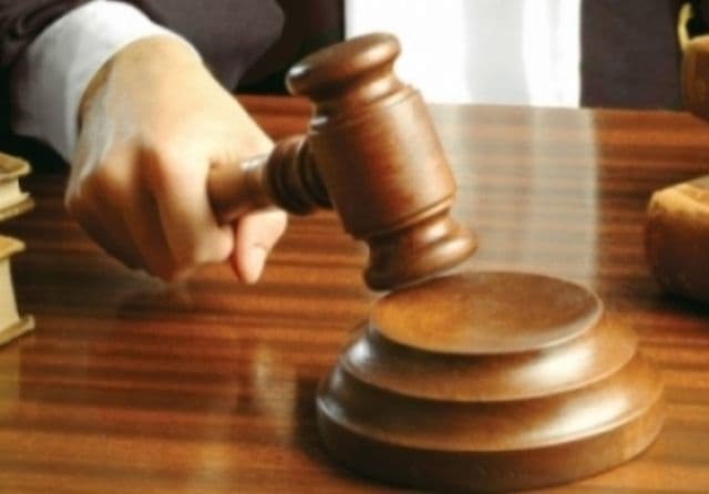 Din păgubit în despăgubit. Poţi da banca în judecată pentru abuz, gratis şi simplu
