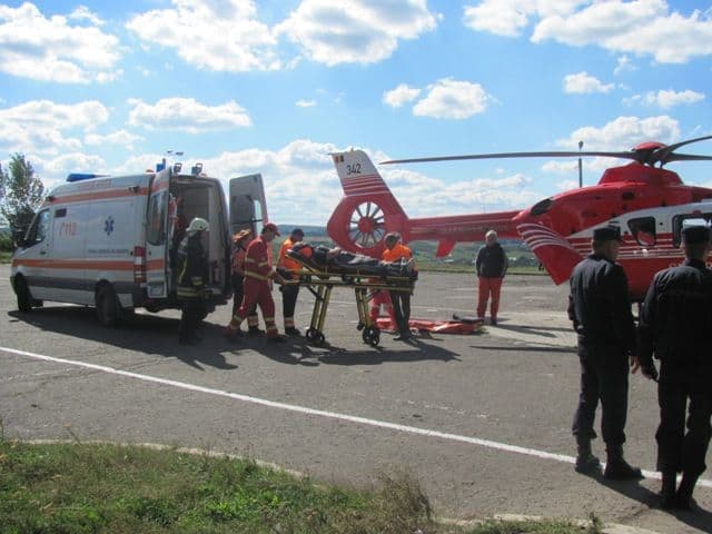 Elicopter SMURD chemat pentru un bărbat din Broscăuți. Vezi detalii!