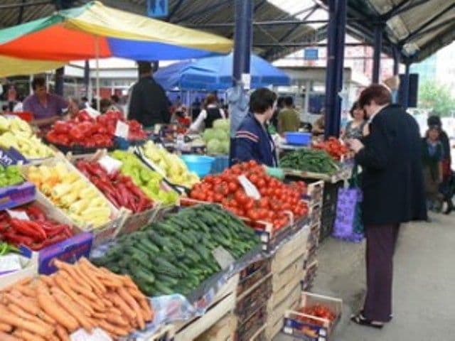 Se modifică din nou legislaţia cu privire la certificatele de producător şi comercializarea legumelor şi fructelor în pieţele publice
