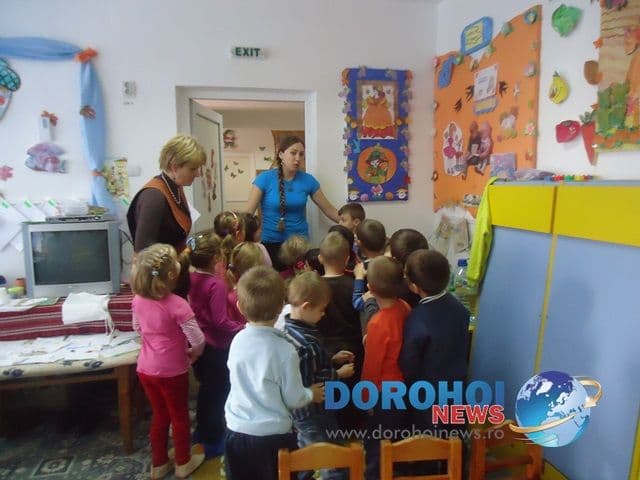 Exerciții de evacuare și simulare de cutremur la Școala „Dimitrie Romanescu” și Grădinița nr.7 Dorohoi - FOTO