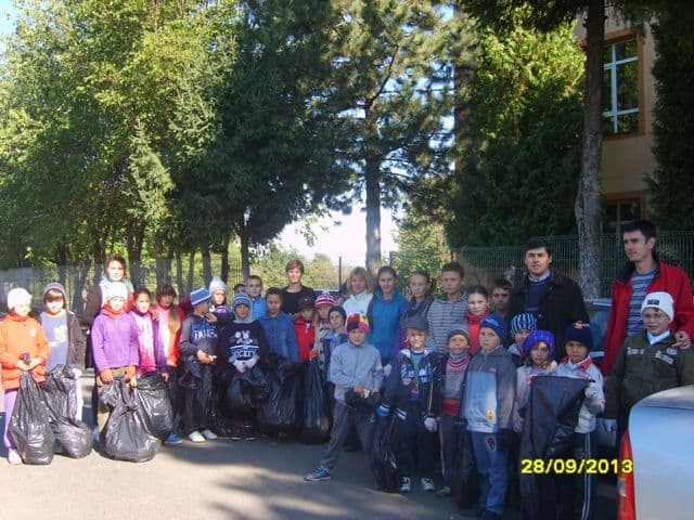 Let’s do it Romania a ajuns şi la Şcoala Gimnazială „Dimitrie Pompeiu” Broscăuţi - FOTO