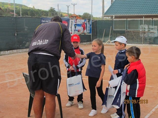 Un nou succes pentru tenisul din Dorohoi. Dorohoiancă clasată pe prima poziție la Competiţia „Tenis10” - FOTO