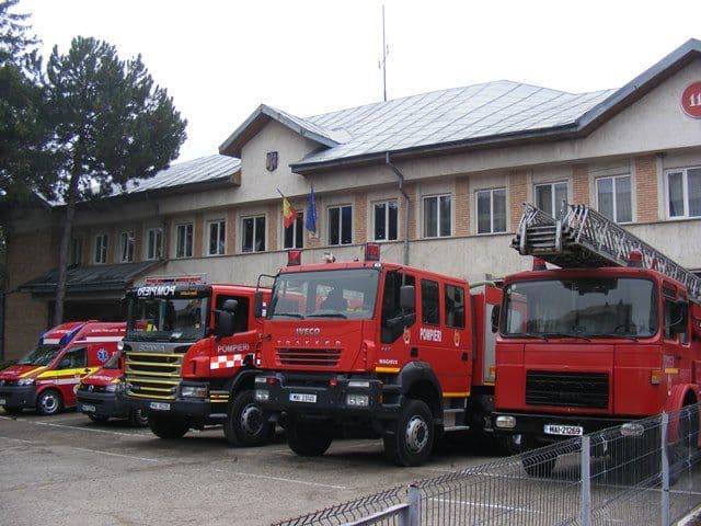 Detașamentul de Pompieri Dorohoi și Botoșani vizitat de zeci de copii şi adulţi