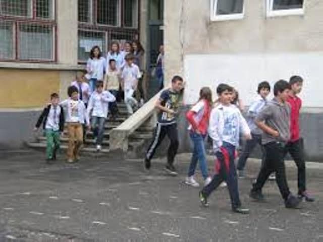 Simulare de cutremur în toate şcolile din România, la ora 11:00