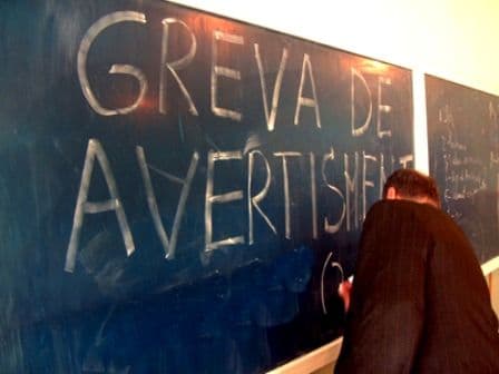 Botoșani: Grevă de avertisment a sindicaliştilor din învăţământ