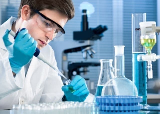 Un nou tip de virus face victime în România: E o asociere a infecţiei HIV cu virus hepatic C