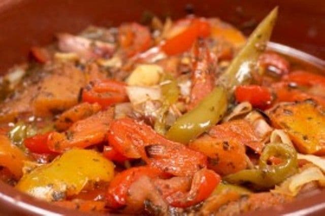 Legume în sos de roșii