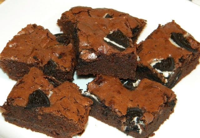 Negresă cu ciocolată şi biscuiţi