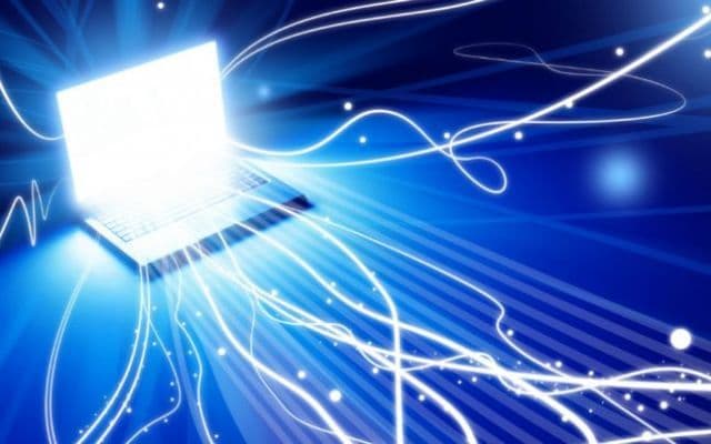 Ziua Internaţională a Internetului: ne-a modificat total vieţile, dar schimbarea este abia la început