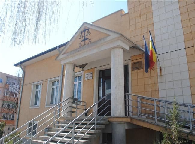 „Ziua porților deschise”: Elevi ai Școlii Ștefan cel Mare, în vizită la Judecătoria Dorohoi 