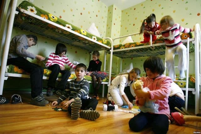 Complexul de apartamente „Casa Mea” şi „Floare de colţ” din Dorohoi va găzdui copiii din Centrul de plasament „Elena Doamna” Botoșani