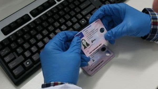Tânăr depistat în trafic la volanul unui autoturism, deși avea permisul suspendat