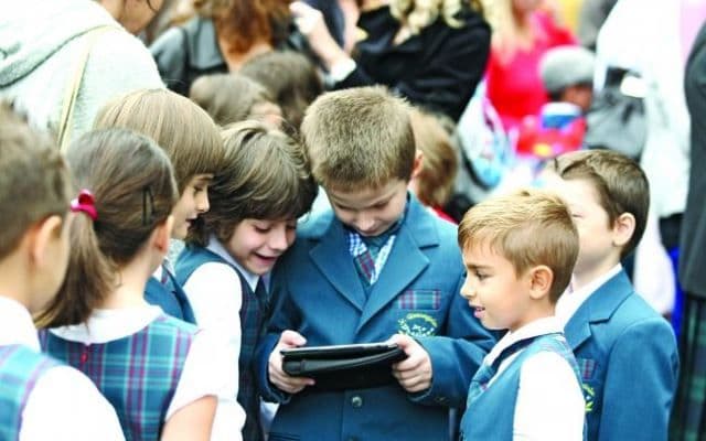 Cum vor fi digitalizaţi primii doi ani de şcoală, începând din 2014