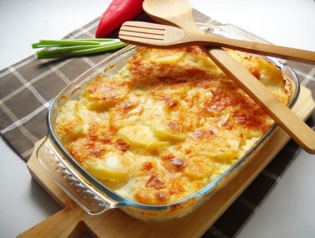 Cartofi gratinați
