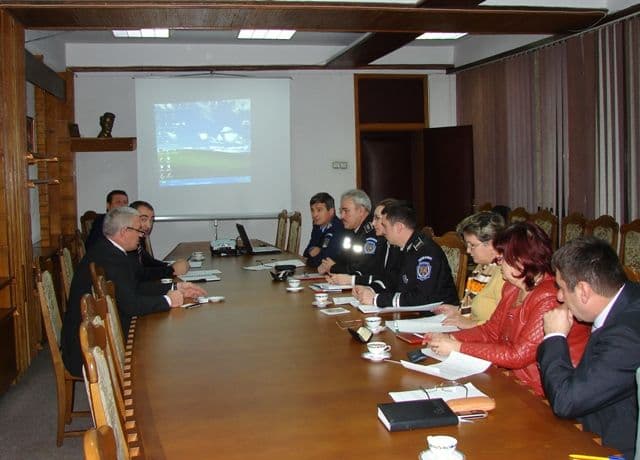 Comercianţii avertizaţi pentru vânzarea produselor interzise tinerilor botoşăneni 