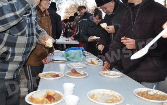 Primăria Dorohoi pregătește 1000 de porții de fasole cu cârnați pentru ziua de 1 Decembrie