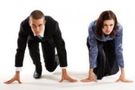 Proiectul care egalizează vârsta de pensionare pentru femei şi bărbaţi, avizat de Guvern
